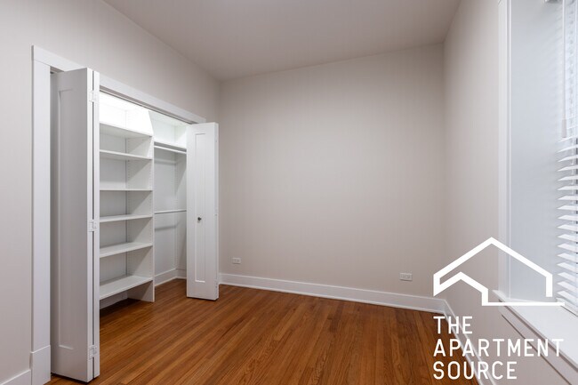 Foto del edificio - 3712 N Troy St