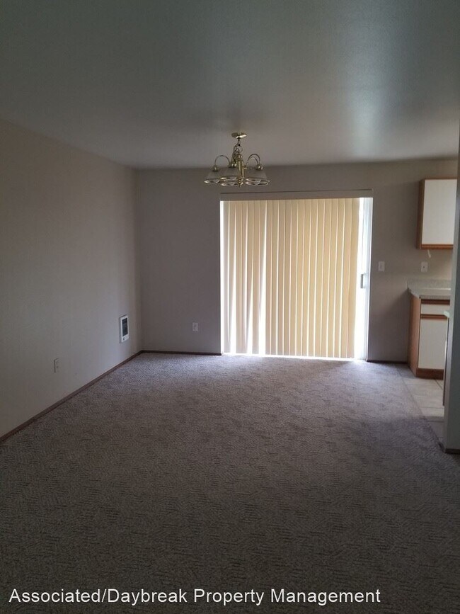 Foto del edificio - 3 br, 1 bath House - 3009 S. 5th St.