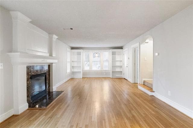 Foto del edificio - 3317 W 5th St