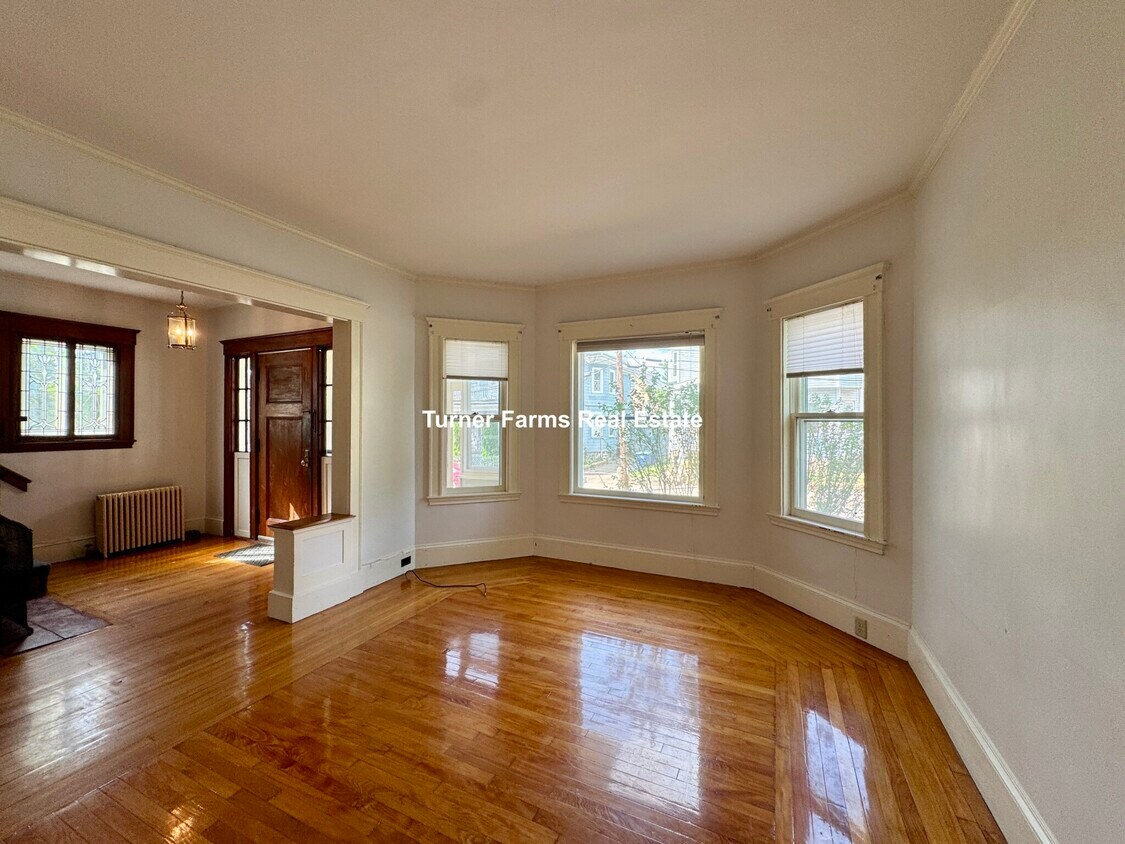 Primary Photo - 16 Chetwynd Rd