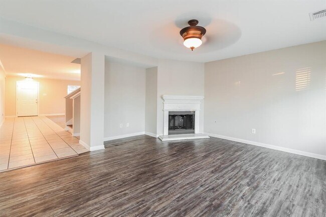 Foto del edificio - 414 Remington Green Ct