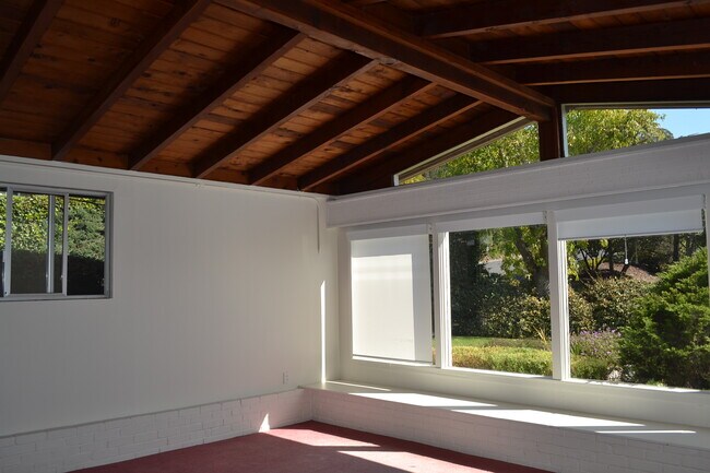 Building Photo - 9 Mara Vista Ct