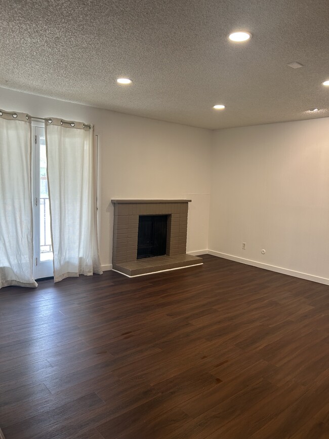 Foto del edificio - 5300 E Cherry Creek South Dr