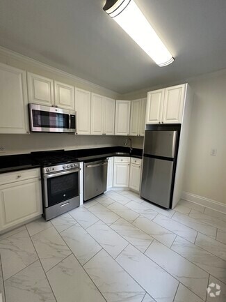 Building Photo - 3 Chauncy Ln
