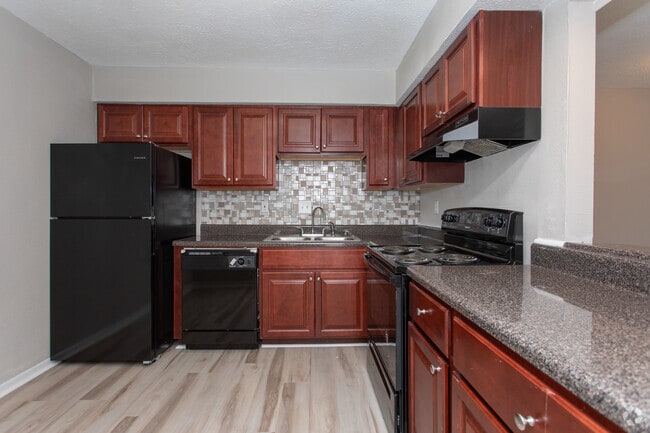 Interior Photo - Aspen Woods