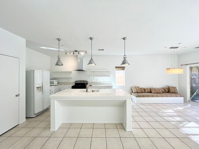 Foto del edificio - AVAILABLE NOW! BEAUTIFUL3 BEDROOM 2 BATH P...