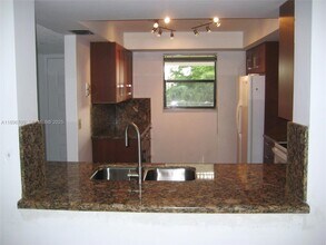 Building Photo - 16051 Blatt Blvd