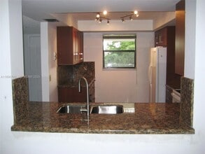 Building Photo - 16051 Blatt Blvd