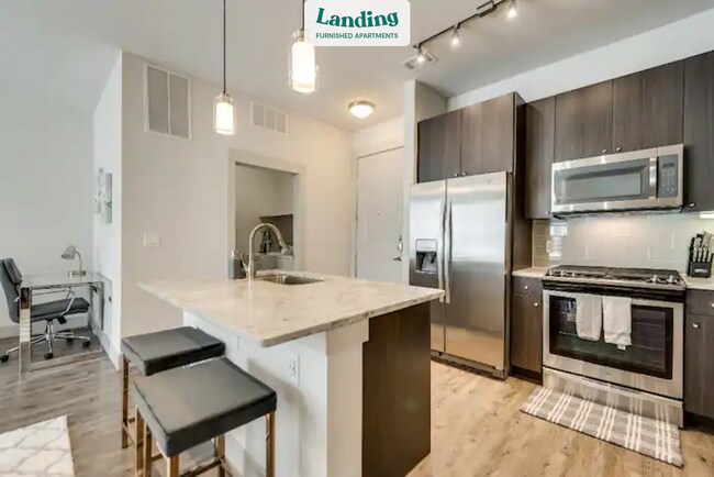 Foto del edificio - 110 W CityLine Dr