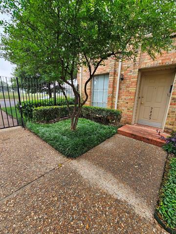 Foto del edificio - 9825 Valley Meadow Ct