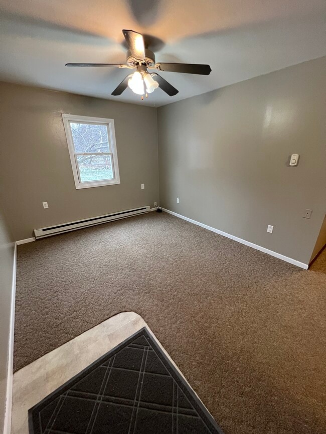 Living Room - E2361 Crystal Rd