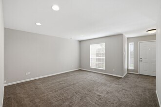 Building Photo - 2 River Creek Way