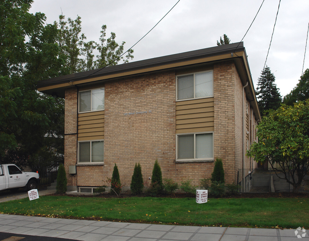 Primary Photo - Sprague Apartments