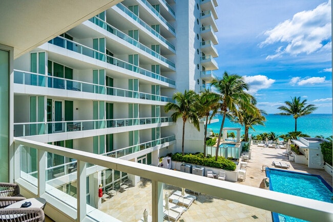Building Photo - 4343 Collins Ave