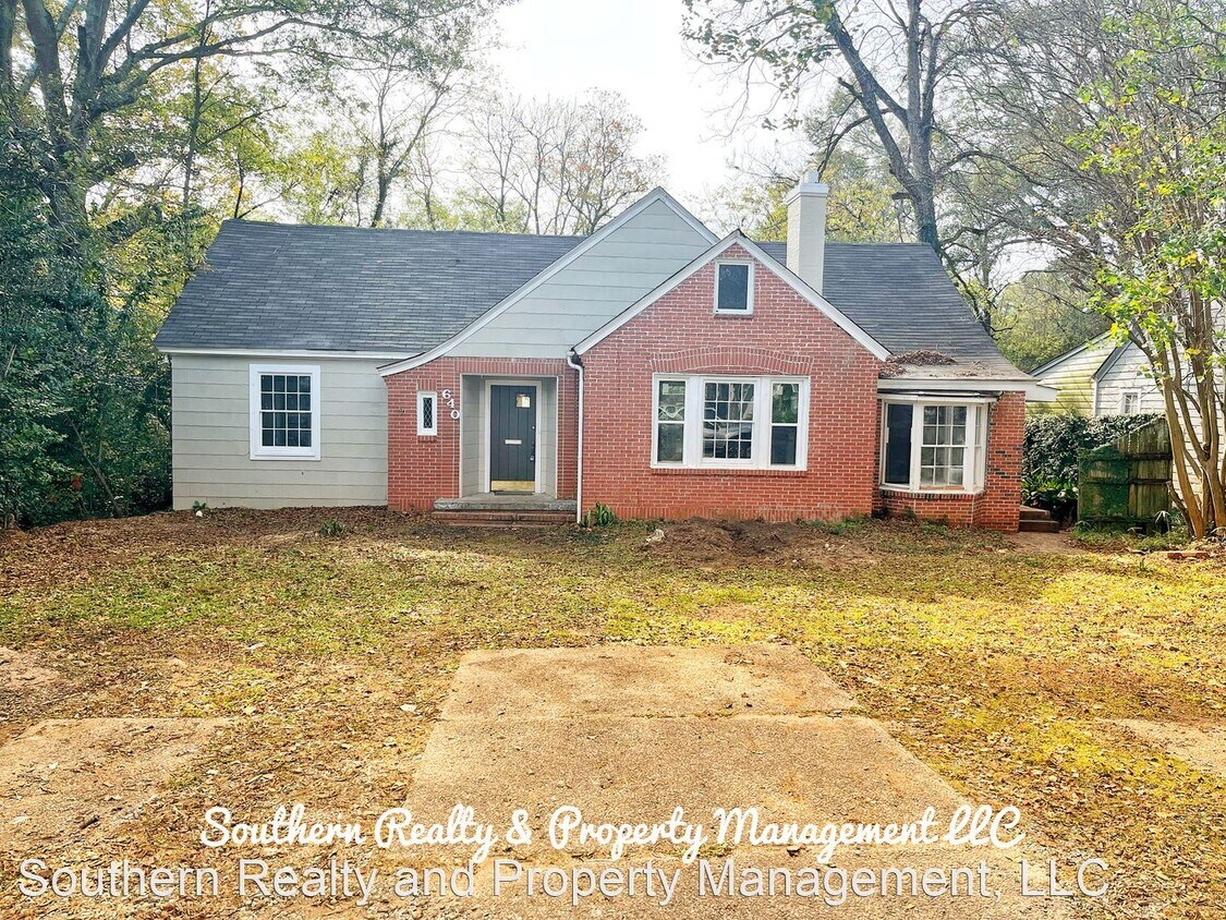 5 br, 3 bath House 640 Plymouth Street House Rental in Montgomery