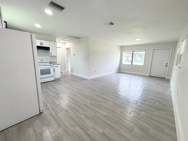 Foto del edificio - 579/581 WOOD AVE