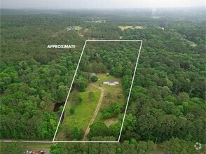 Building Photo - 8856 Greenwood Dr