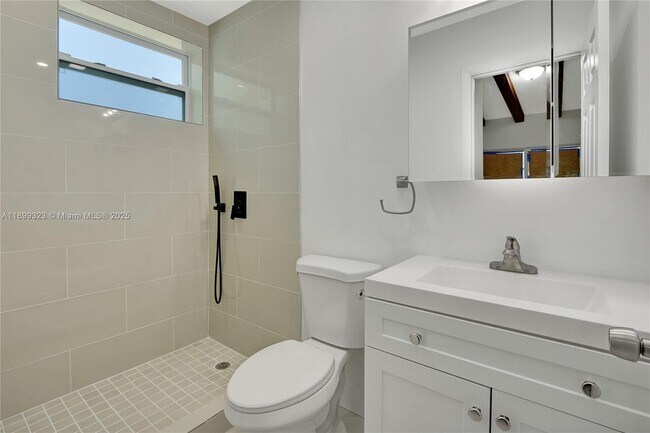 Foto del edificio - 2501 NW 21st St