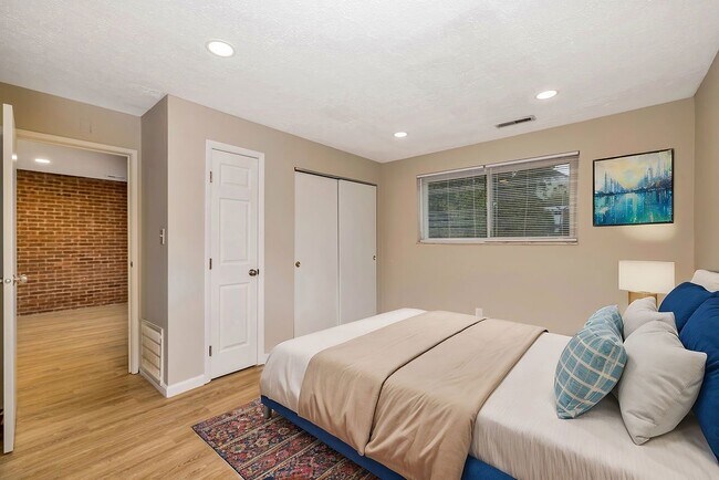Foto del edificio - Delta Bend Apartments in Mount Lookout
