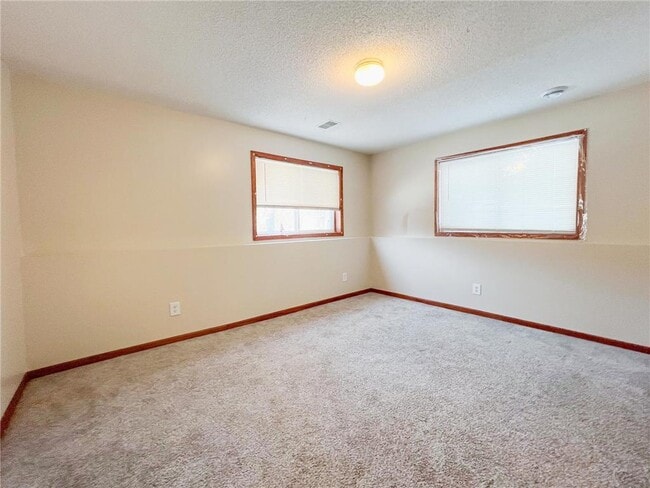 Building Photo - 11331 W River Rd