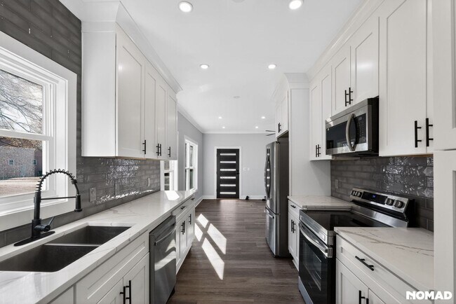 Foto del edificio - 935 Pelham St NW