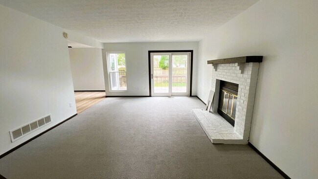 Foto del edificio - Updated Gahanna 3 BR Home