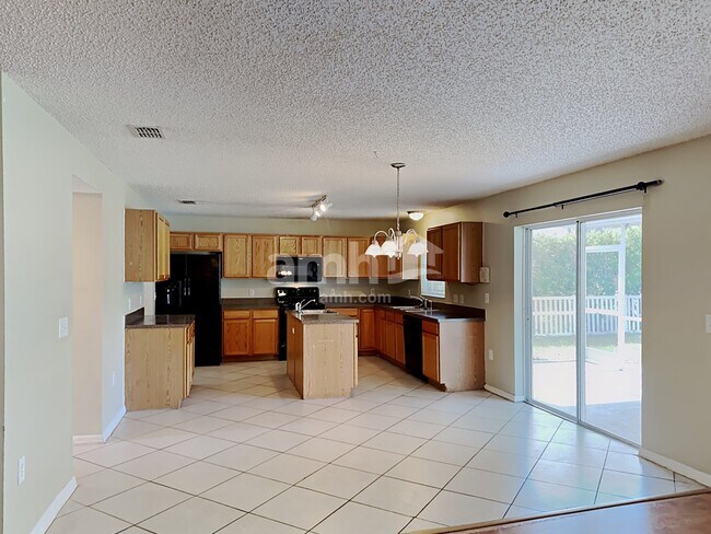 Foto del edificio - 17003 Odessa Dr