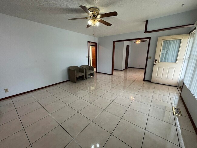 Foto del edificio - 1417 Matthew Dr