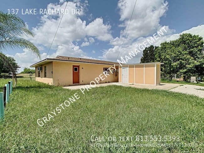Foto del edificio - 137 Lake Rachard Dr