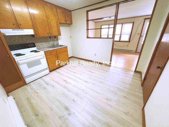 Foto del edificio - 20 Oakwood Dr