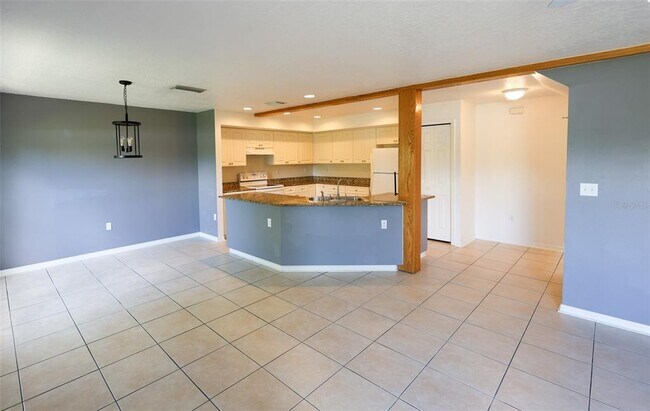 Foto del edificio - 1116 Sunset Point Rd