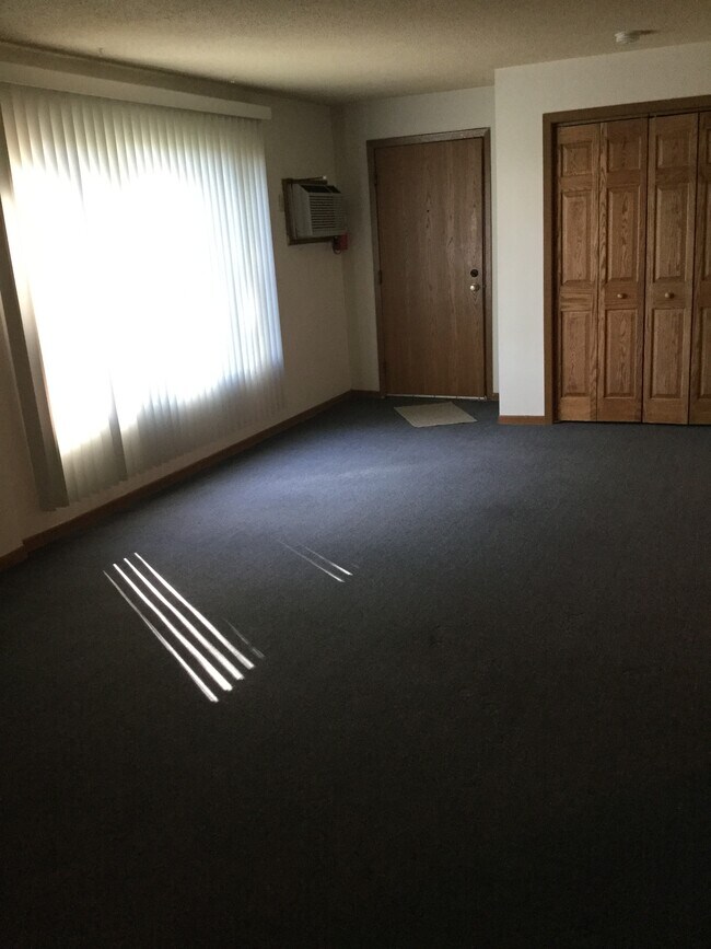 Foto del edificio - 219 W Laurel St
