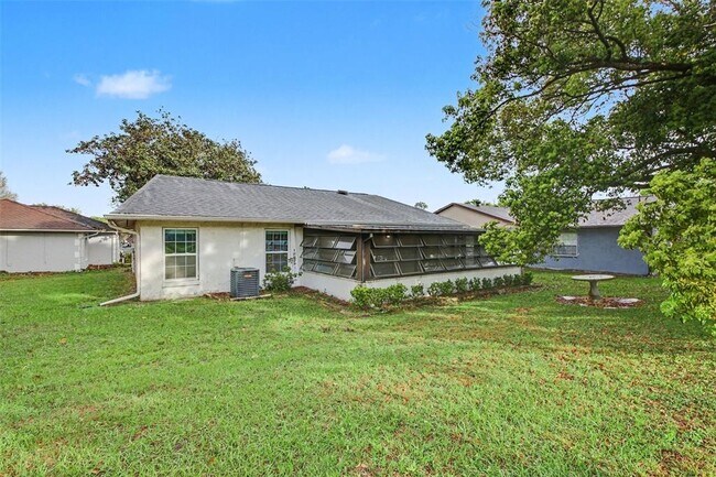 Foto del edificio - 5033 Loyola Ln