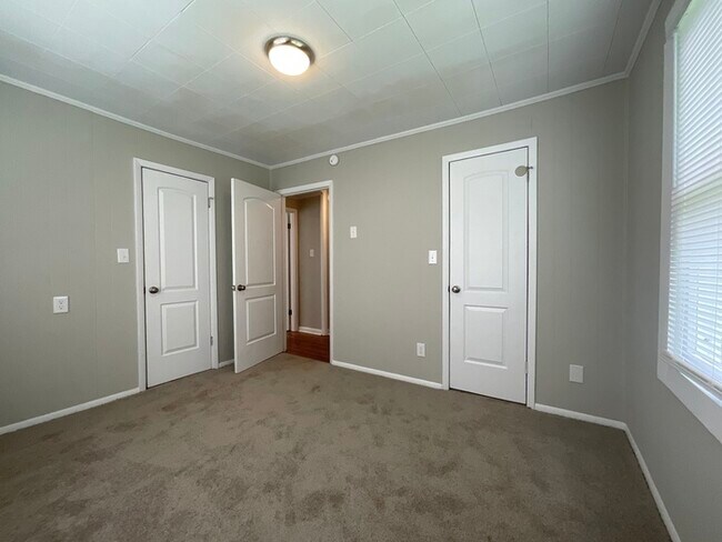 Foto del edificio - NOW OFFERING HALF OFF FIRST FULL MONTH IF ...