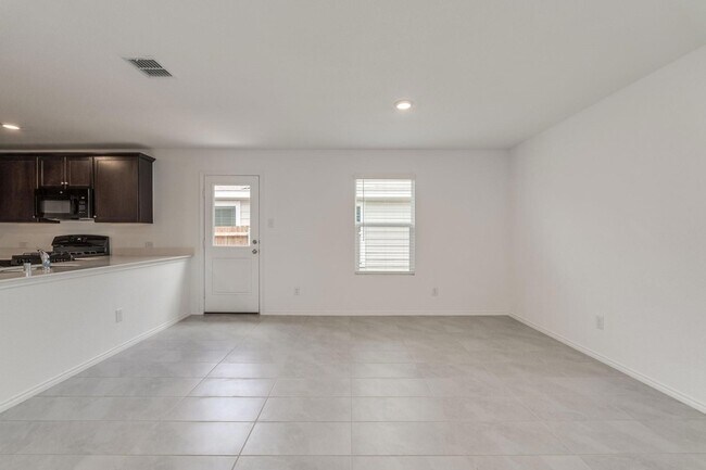 Building Photo - 3621 Esperanza St