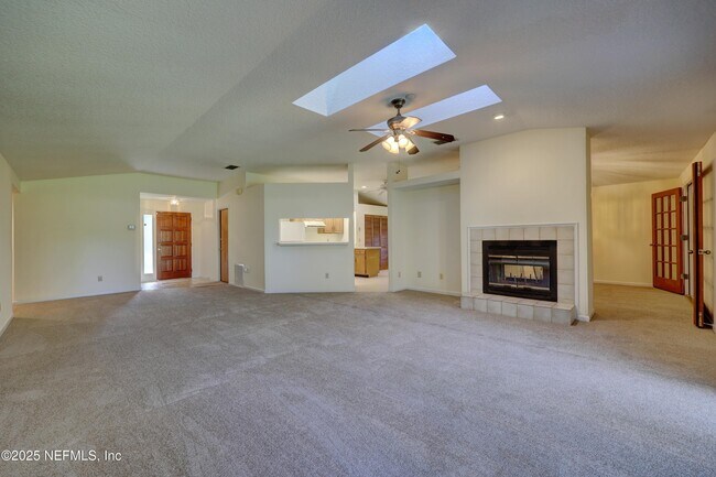 Building Photo - 4819 Wethersfield Pl W