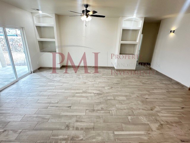 Building Photo - 2875 Calle De Guadalupe