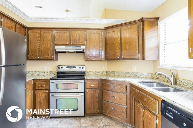 Foto del edificio - 8412 Breezewood Dr