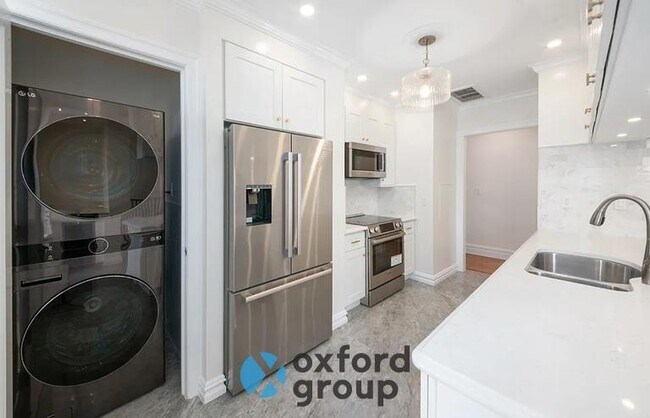 Building Photo - East 76th Street