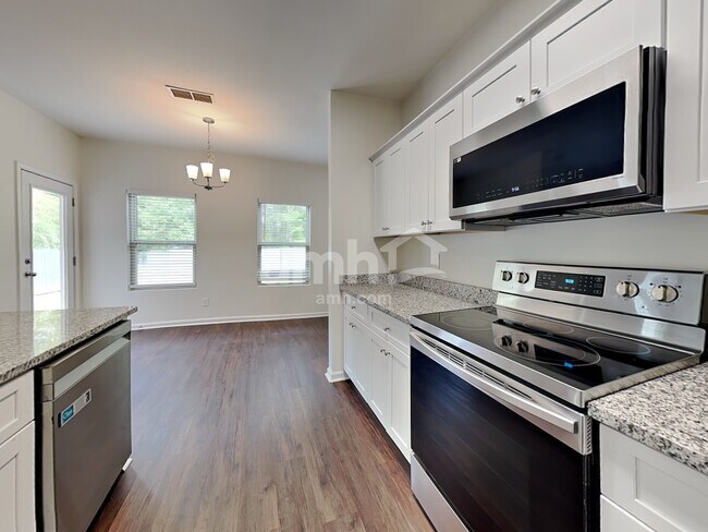 Foto del edificio - 351 Shady Glen