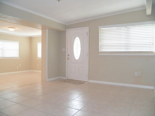 Foto del edificio - 2514 10th Ave Dr E