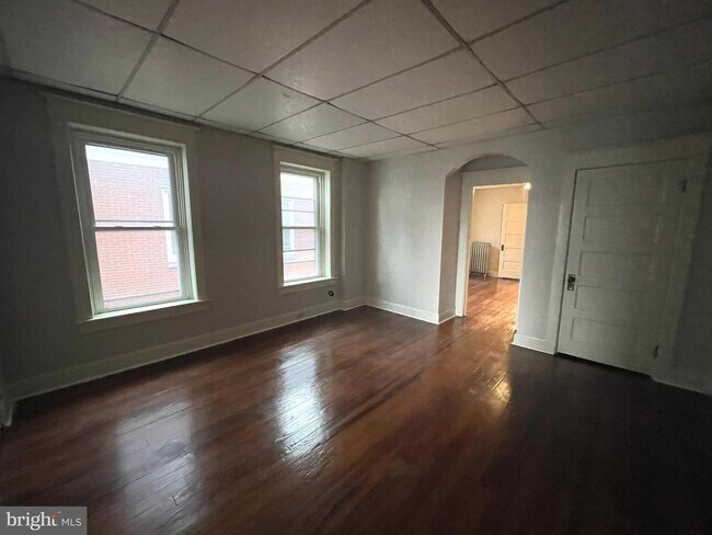 Building Photo - 715 Oak Hill Ave