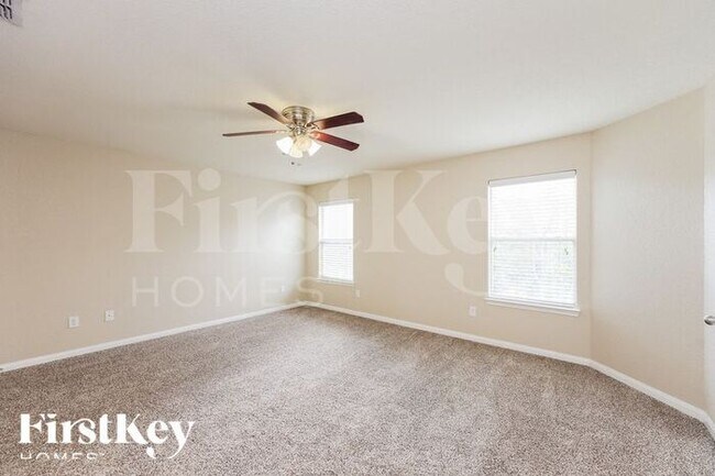 Foto del edificio - 5831 Forest Canyon