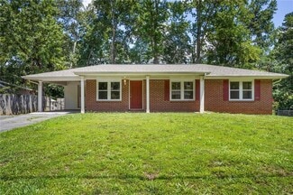 Building Photo - 2416 Lakewood Dr NW