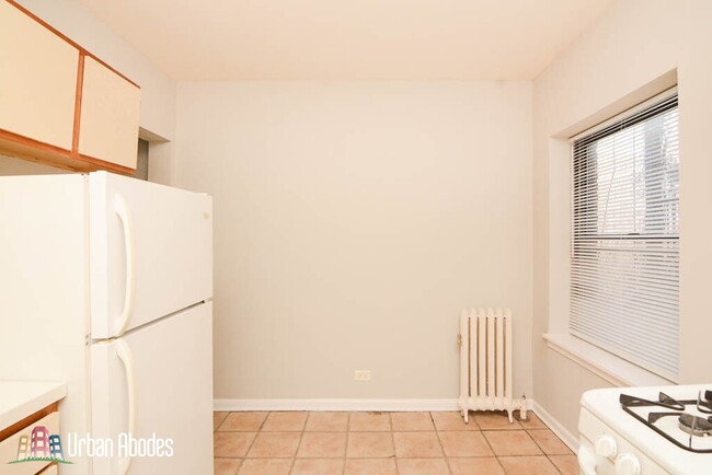 Foto del edificio - 5748 N Winthrop Ave