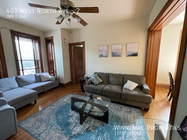 Building Photo - 403 W North Ave