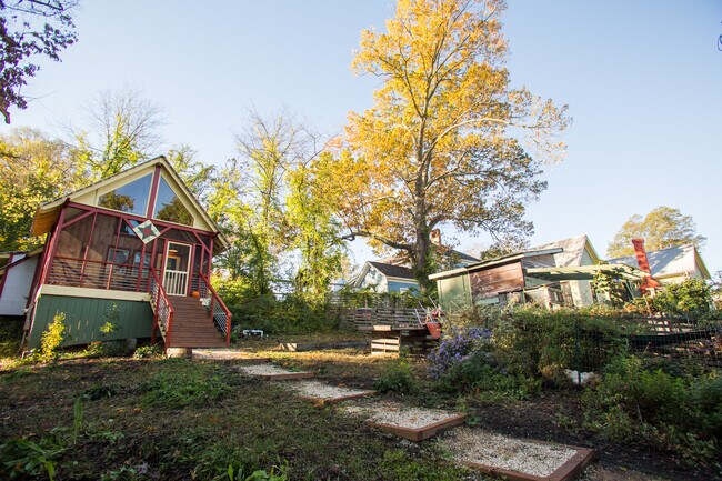 574 Primitive St, Durham, NC 27701 