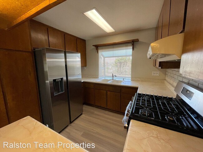 Building Photo - 4 br, 2 bath House - 335 Braun Ave