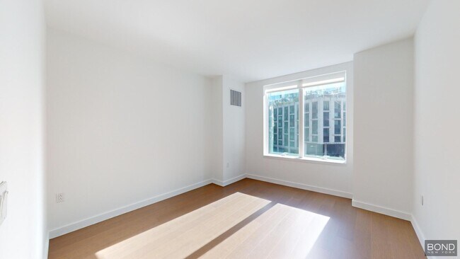 Foto del edificio - 400 W 61st St