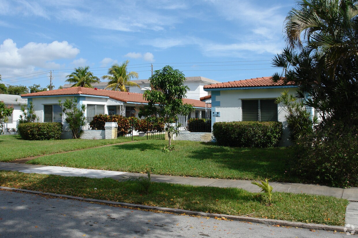 Foto del edificio - 1839 Funston St
